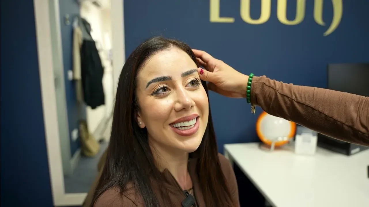 Lara suaviza el ceño con neuromodulación en Bloome