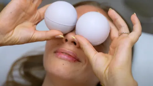 My First time with hyaluronic acid: Núria reacts